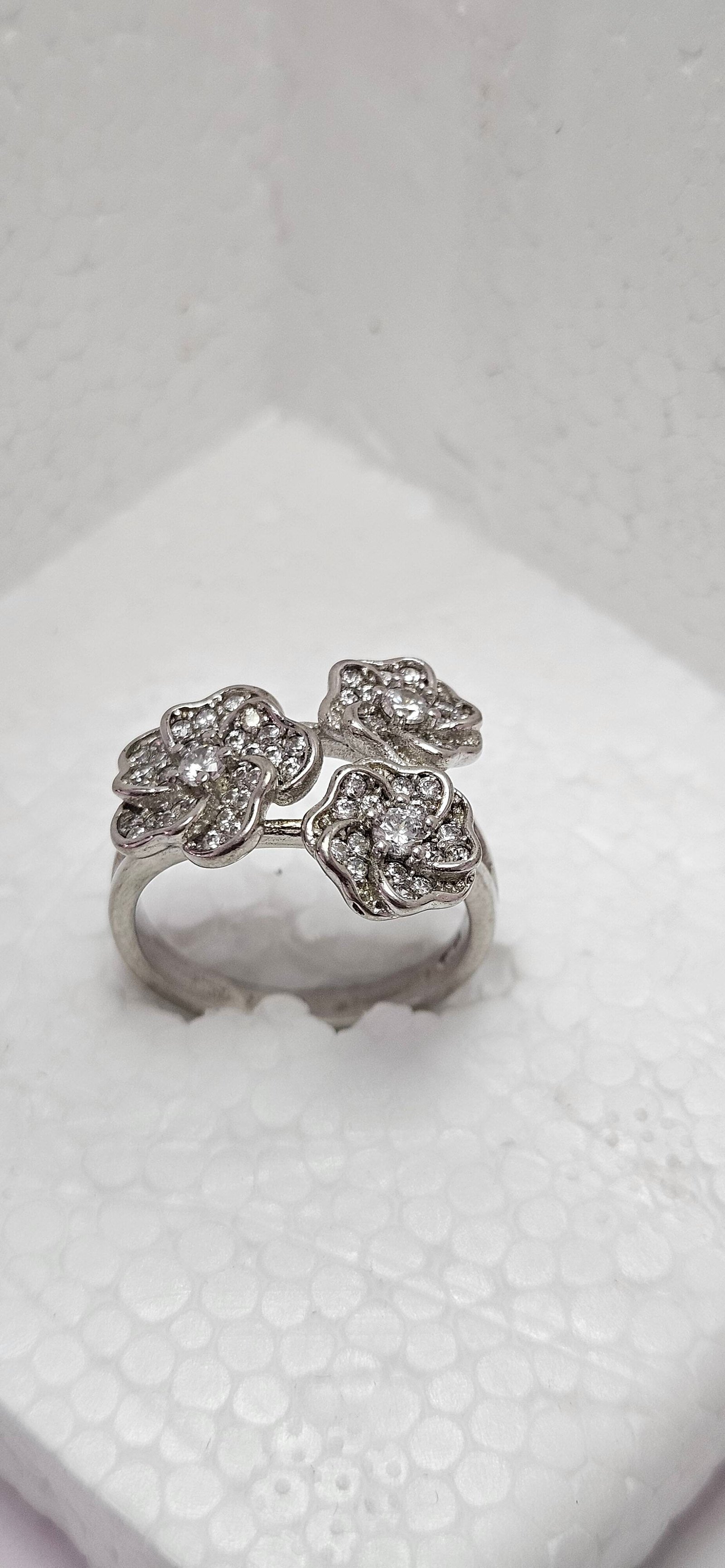Floral Cluster Silver Ring - Image 2
