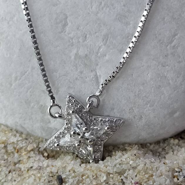 Sea Star Everyday Pendant Necklace