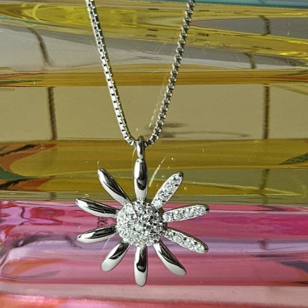 Radiant Bloom Silver Necklace